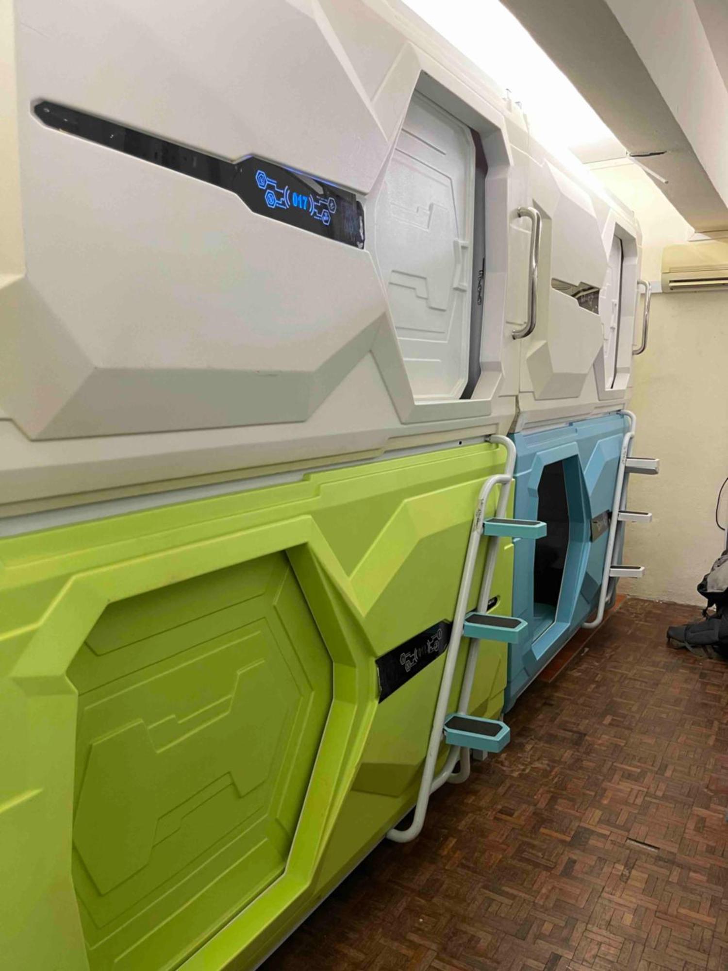 Pelangi Capsule Hostel 新山 外观 照片